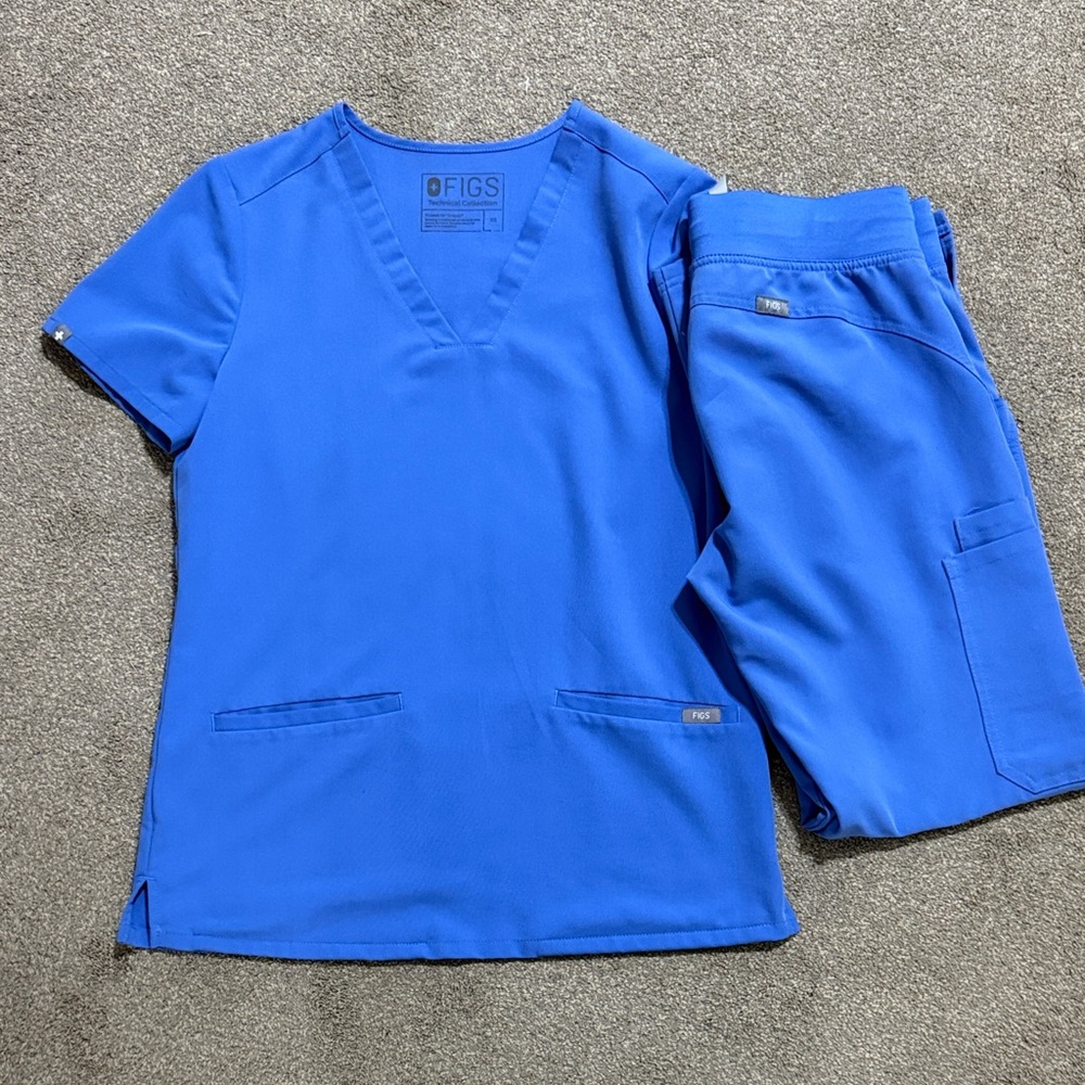 Figs Ceil Blue Scrub Set